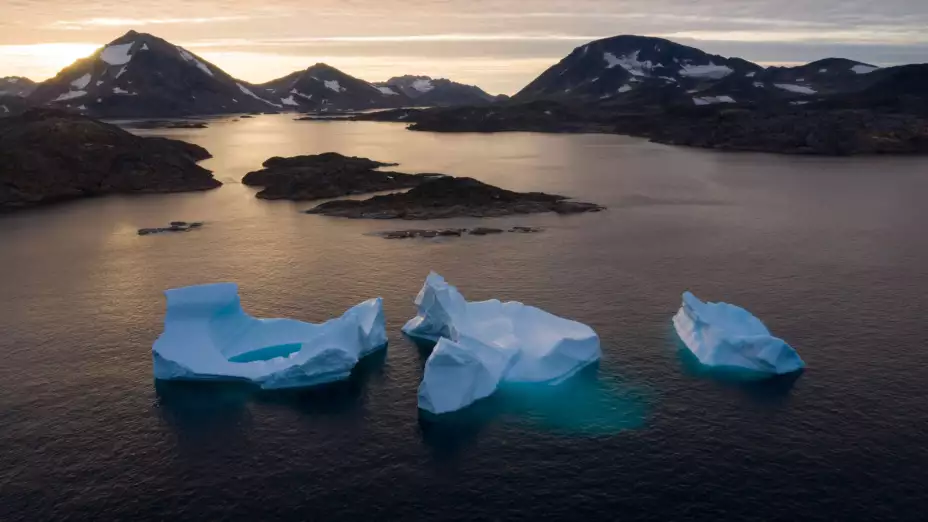Icebergs cerca de Kulusuk, Groenlandia.