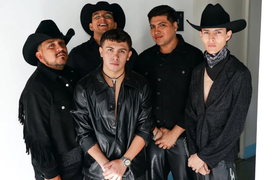 Pase a la Fama debutó en marcando el inicio de una competencia única en busca de la próxima gran banda del regional mexicano