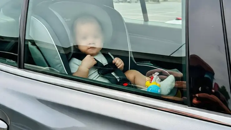 Muere bebé en el interior de un carro