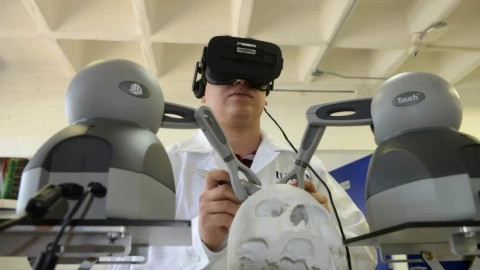 microcirugías cerebrales UNAM simulador