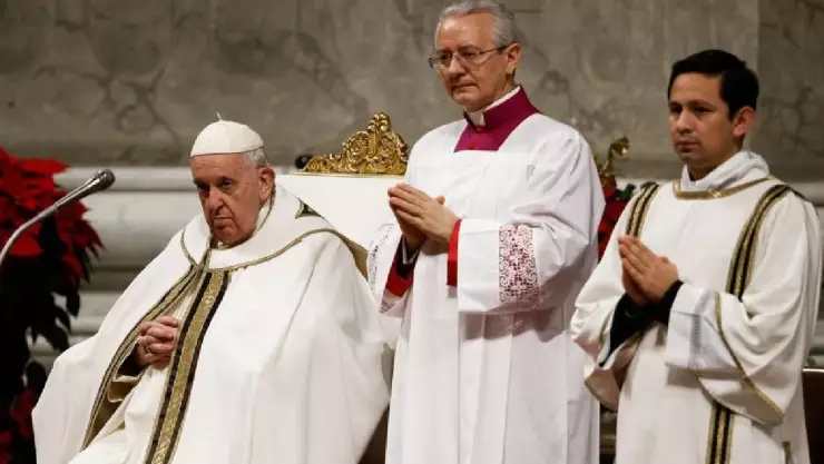 El Papa Francisco pide ‘acallar las armas” en mensaje de Navidad