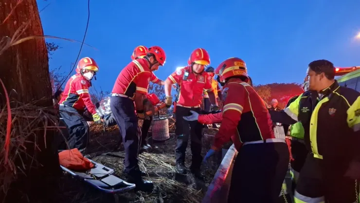 Accidente en autobús deja 30 muertos en Guatemala
