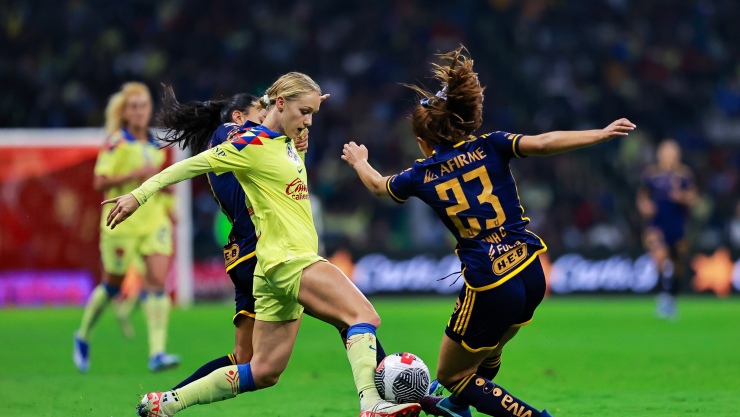 Sarah Luebbert y Jana Gutiérrez en la final de la Liga MX Femenil