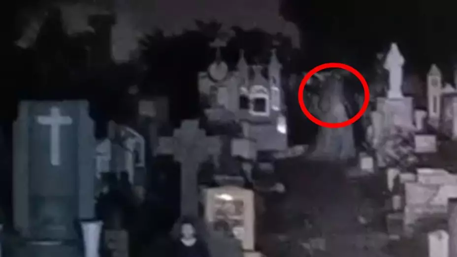 Captan fantasma de novia en panteón de Veracruz.