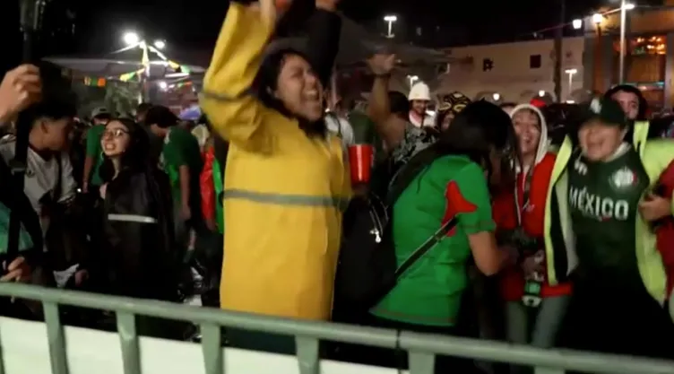 mexicanos celebrando