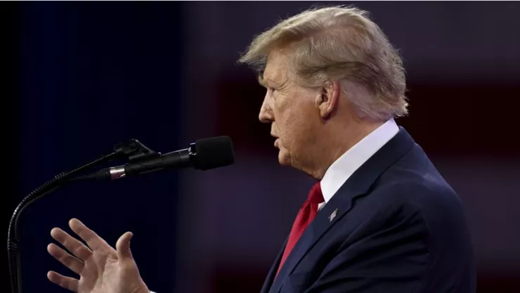 El presidente electo de EU, Donald Trump, en un mitín político.