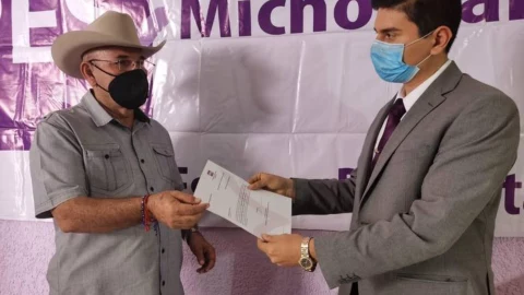 hipolito-mora-pes (1).jpg