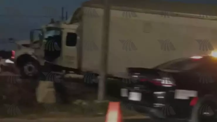 ÚLTIMA HORA Camión de carga protagoniza fuerte accidente en el Periférico de Mérida