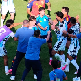 sanciones argentina españa final mundial 2026 paredes