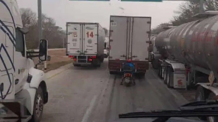 FOTO_ Esto está ocurriendo en la autopista Champotón-Campeche