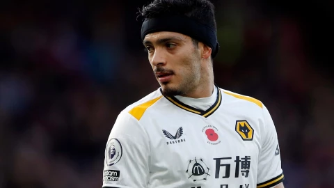 Raúl Jiménez con los Wolves