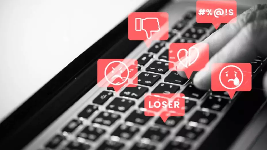 Cyberbullying en La Laguna.jpg