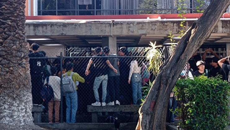 Prepa 5 de la UNAM se va a paro indefinido