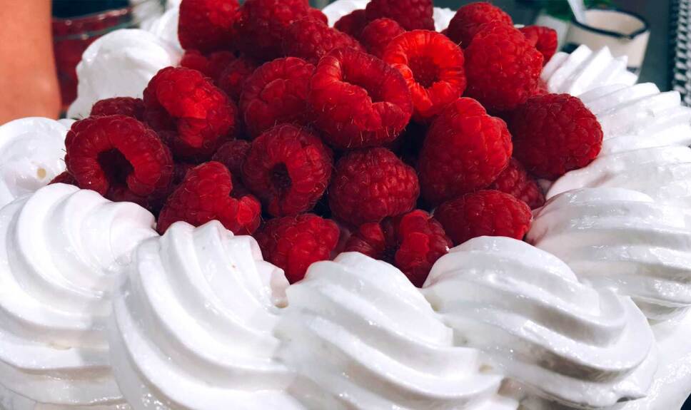 Receta Pastel de coco con frutos rojos