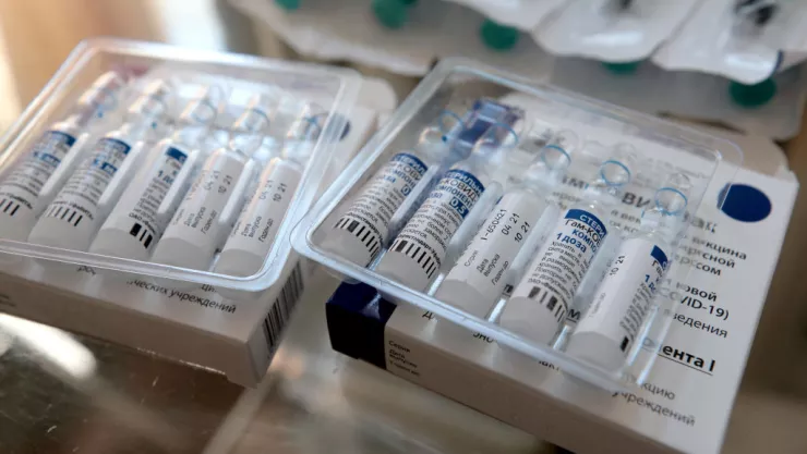 Birmex inició la prueba piloto del envasado en México de la vacuna rusa Sputnik V contra la COVID-19