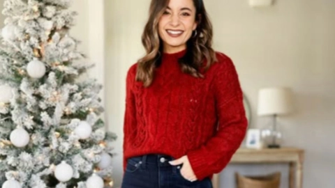 Ideas de suéteres de color rojo para lucir elegante en Navidad
