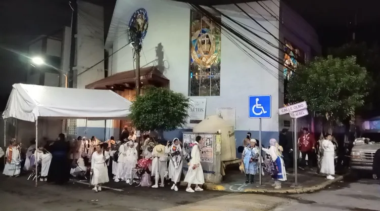 peregrinos en la Basílica de Guadalupe