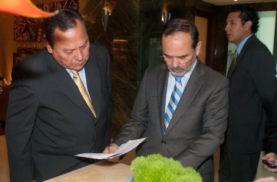 Jesús Zambrano y Gustavo Madero, presidentes de PRD y PAN, respectivamente. (Foto: Internet)
