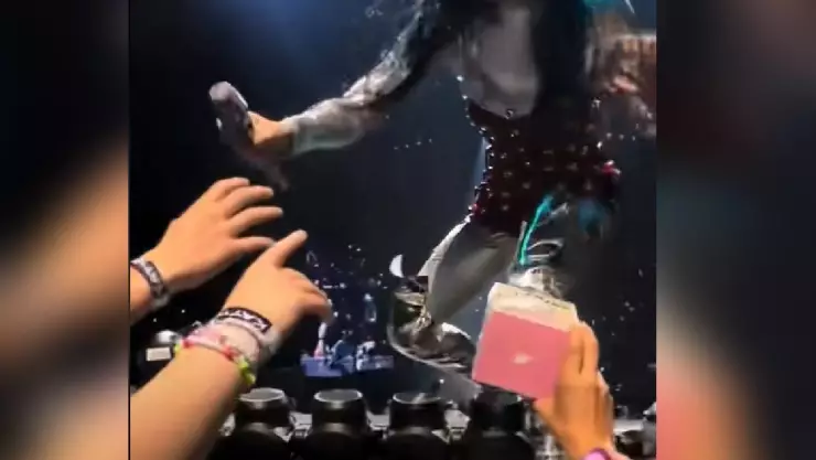 Katy-Perry-rechaza-regalo-en-concierto.jpg