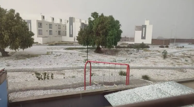 Calles colapsadas por granizada en Pachuca, Hidalgo