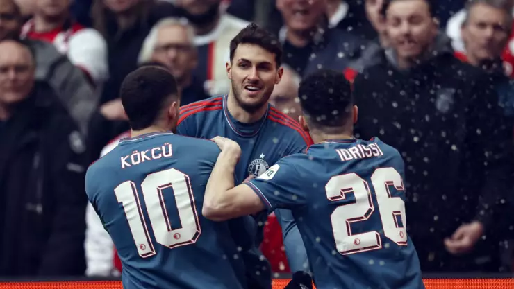 Feyenoord se lleva el derby ante Sparta con gol del bebote