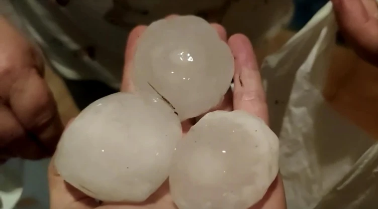 Enorme granizo en Espa