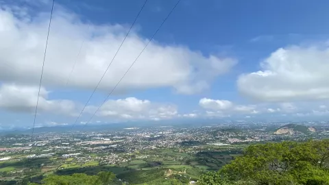 Camino hacia la Cueva del Aire