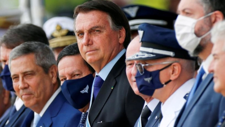 brasil_bolsonaro_polvora.jpg