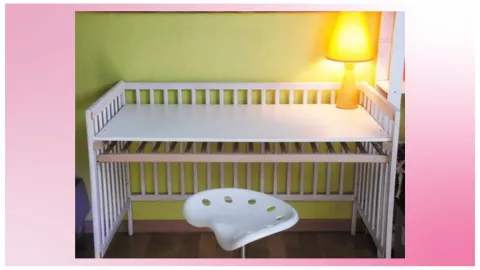 reciclar cuna para bebé en escritorio