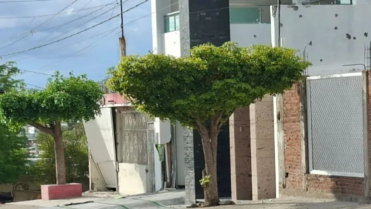 Atacan a balazos dos casas en la colonia Libertad en Culiacán..jpg