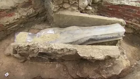 sarcofago catedral de notre-dame paris