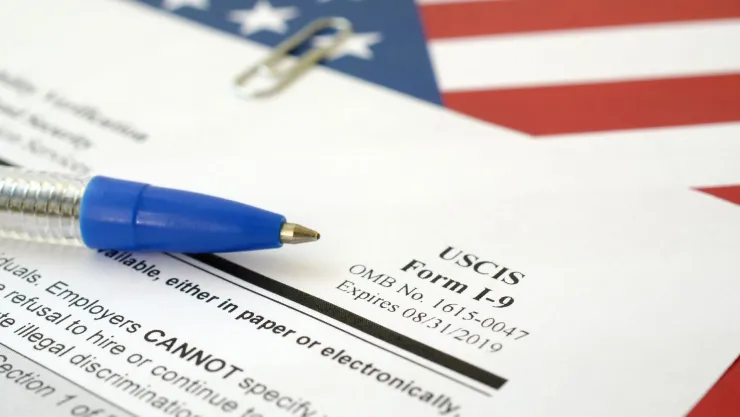 Un formulario del USCIS.