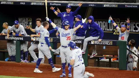 dodgers a un juego de la serie mundial.jpg