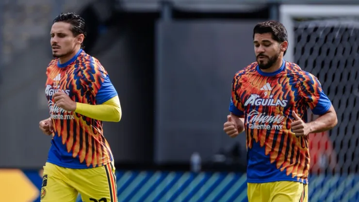 Raphael Veiga y Henry Martín durante un entrenamiento del América