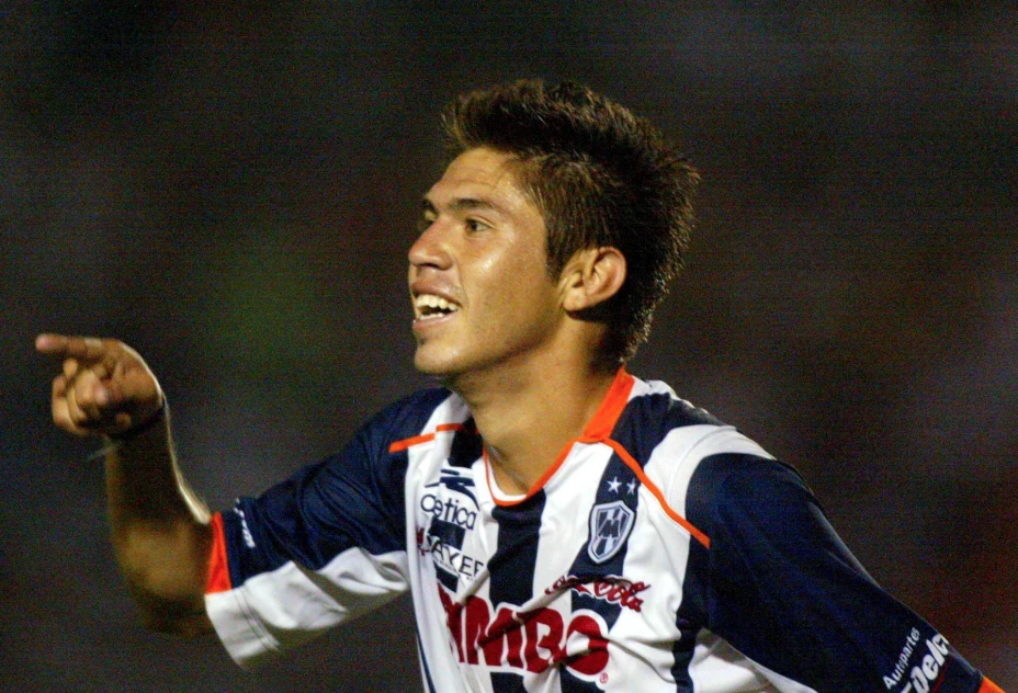 ORIBE PERALTA CON MONTERREY