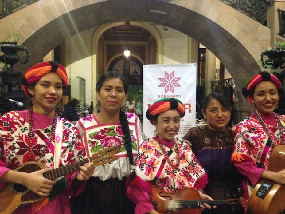 Mujeres indigenas