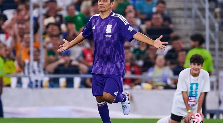 Jorge Campos fue homenajeado por EA FC 26 con una carta especial