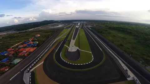 El Circuito Internacional de Chang se encuentra en Buriram (o Buri Ram), capital de la provincia de Buriram,