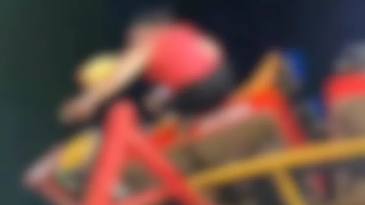 Salió proyectada! FILTRAN video del momento exacto cuando una mujer es expulsada de un juego mecánico.jpg