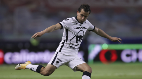 Alan Mozo castigo Pumas 