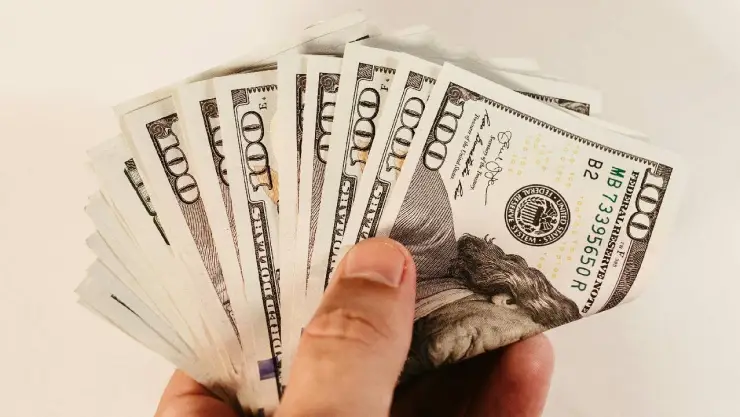 Cuál-es-el-precio-del-dólar-hoy-8-de-mayo-2025.jpg