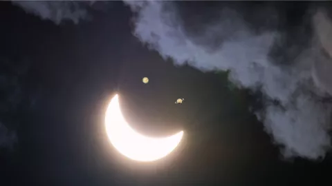 ¿Cómo y a qué hora ver la conjunción de Venus y Saturno desde Aguascalientes en abril 2025