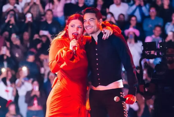 El emotivo mensaje de Carlos Rivera para Yuridia, tras acompañarla en su gran concierto.