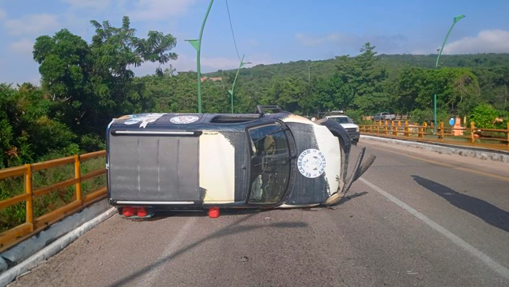 Accidente volcadura Libramiento Norte Tuxtla Gutiérrez