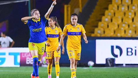 Katty Martínez festeja gol vs Tigres