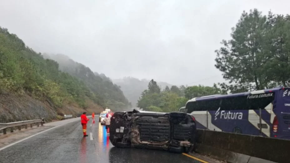 Cierre de circulación en autopista Tulancingo–Tihuatlán hoy 10 de noviembre de 2025
