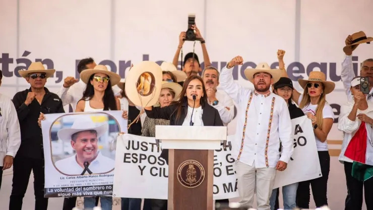 Grecia Quiroz acusa persecución política por parte del oficialismo.