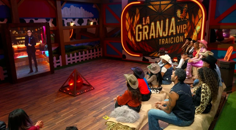 ¿A quién salvan y a quién TRAICIONAN Julio Camejo y Bebeshita dan su decisión final, dando a conocer al Granjero que se va a la Tabla de Nominación en La Granja VIP.jpg