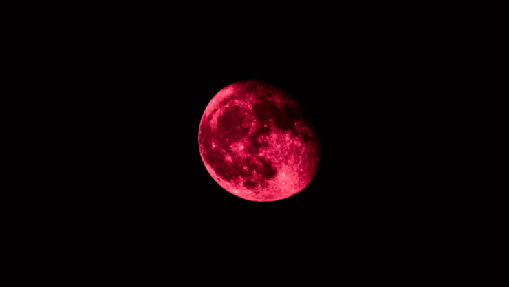 Llega la Luna de Fresa 2026: cuándo verla en BC y los mejores rituales