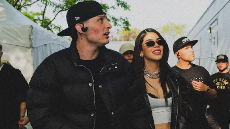 VIDEO: Así fue el BESOTE de Peso Pluma a Kenia Os durante concierto